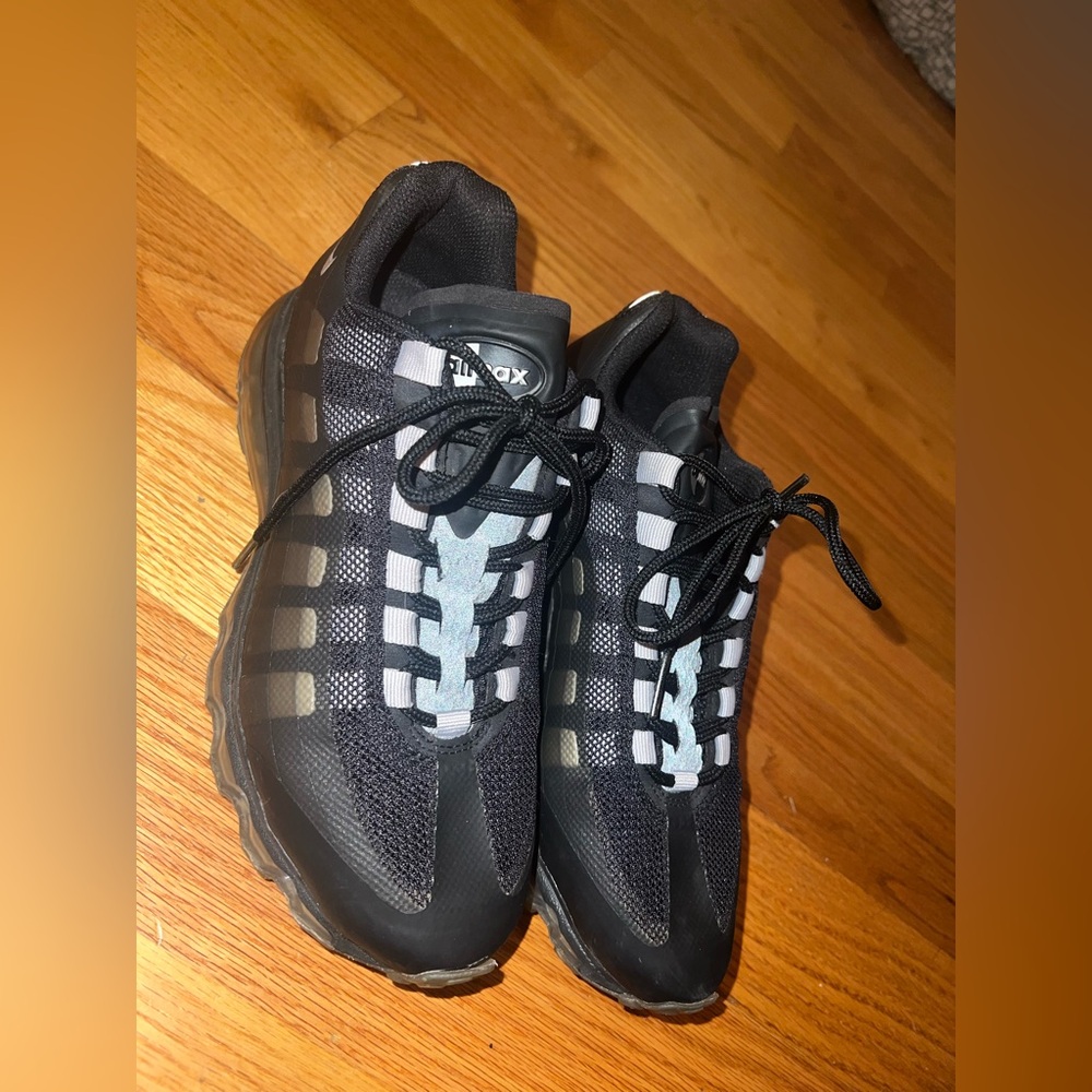 Black Womens Nike Airmax's